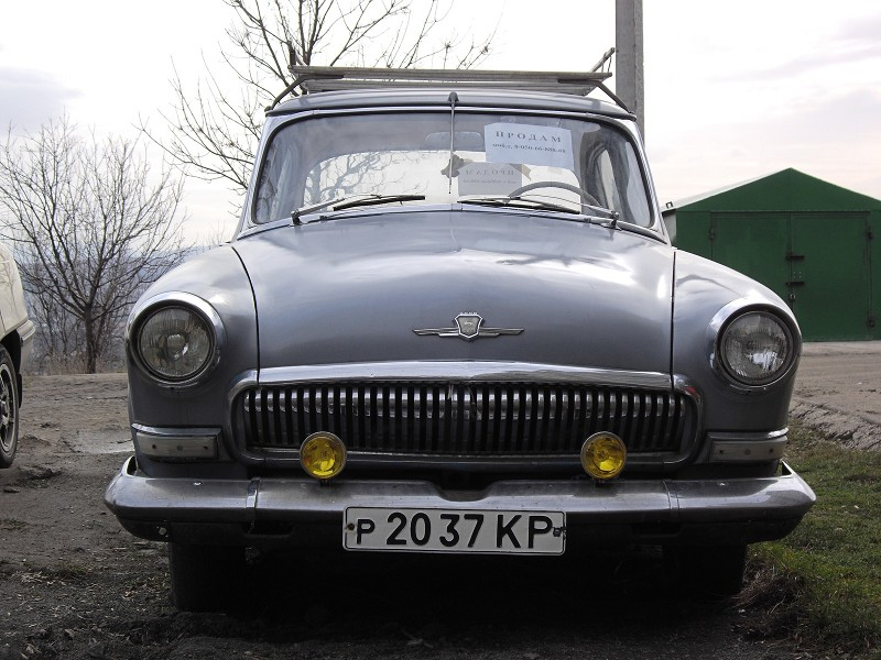 Illustration for article titled Ten Awesome Soviet Cars, Comrade!